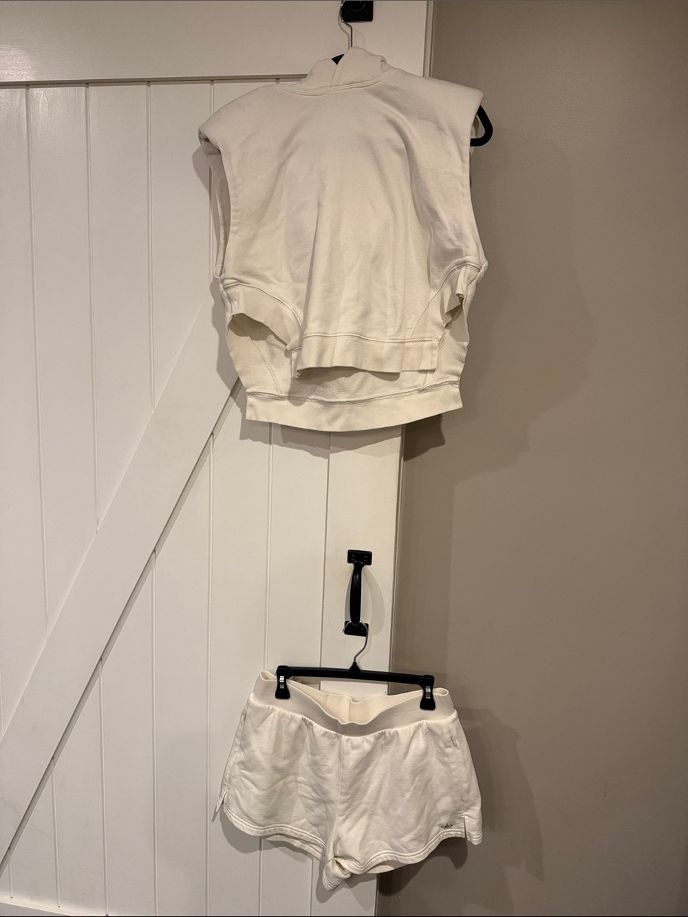 ALO 2-piece Cream Sleeveless Hoodie & Shorts Set